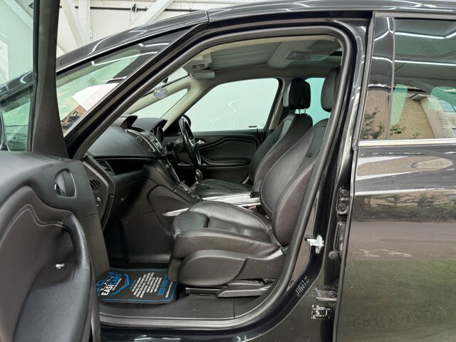 Vauxhall Zafira Tourer Tech Line Grey #30