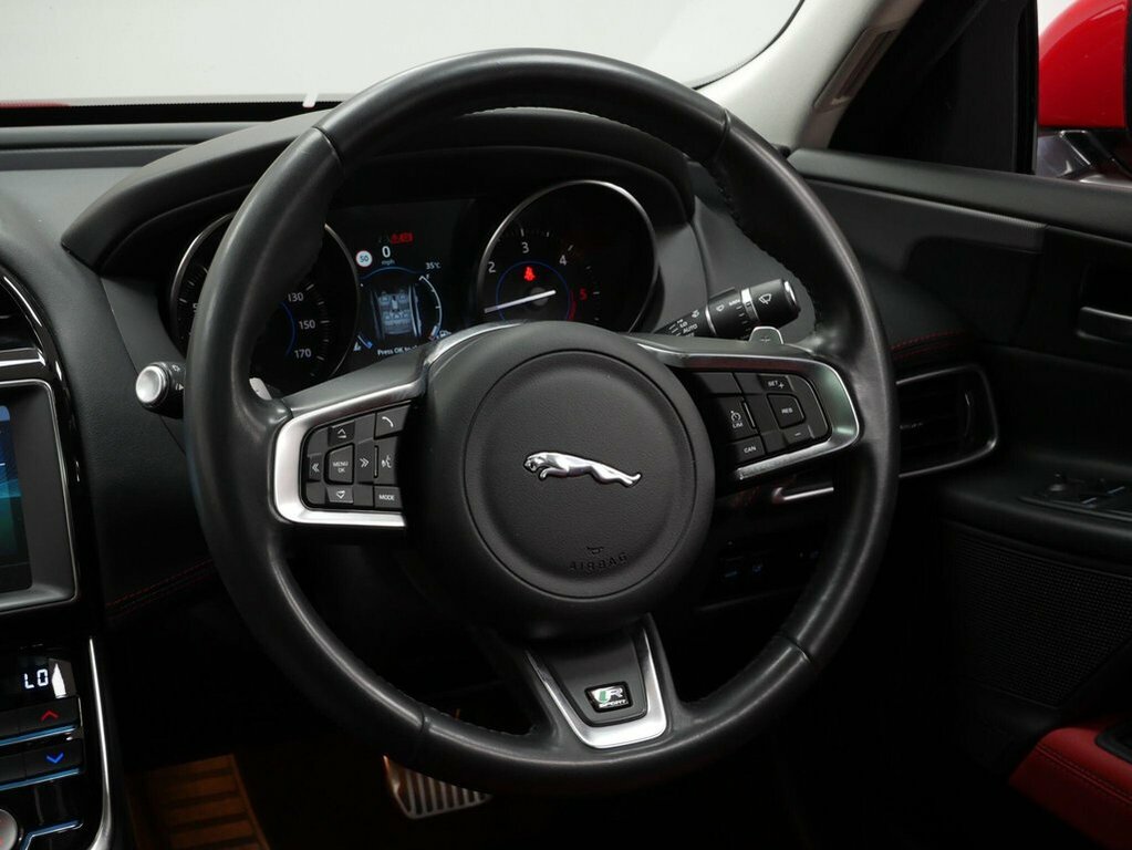 Jaguar XE 2.0 P250i Se Saloon Euro 6 Ss Black #18