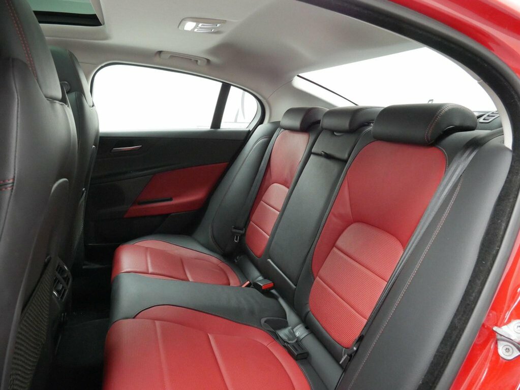 Jaguar XE 2.0 P250i Se Saloon Euro 6 Ss Black #28
