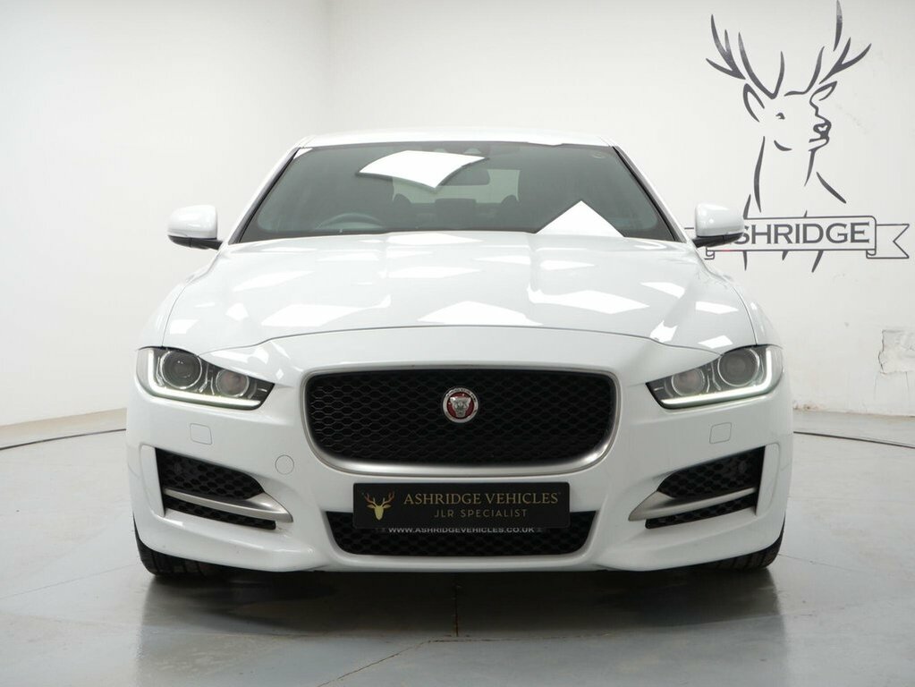 Jaguar XE For Sale In Little Gaddesden White #2