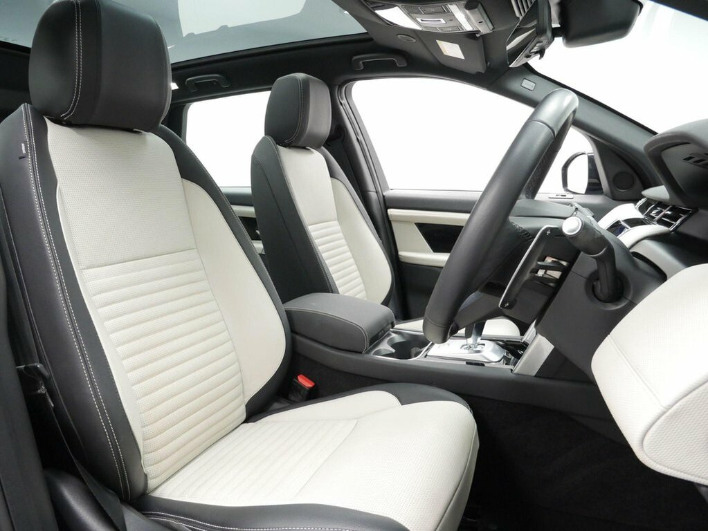 Land Rover Discovery Sport For Sale In Little Gaddesden Blue #4