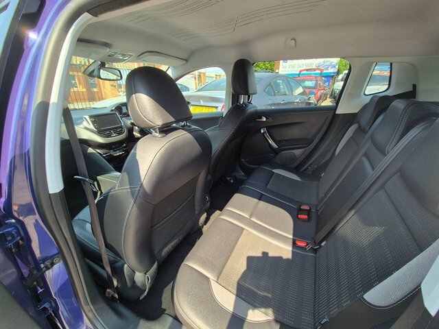 Peugeot 2008 Active Blue #11