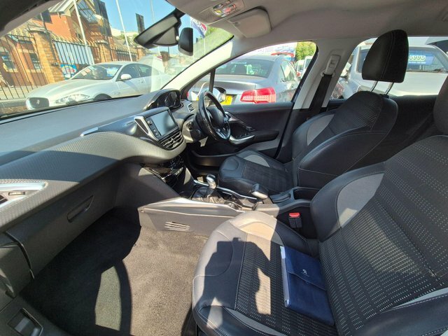 Peugeot 2008 Active Blue #10