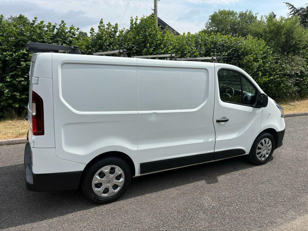 Renault Trafic 2.0 Dci Energy 28 Business Swb Standard Roof Euro White #5