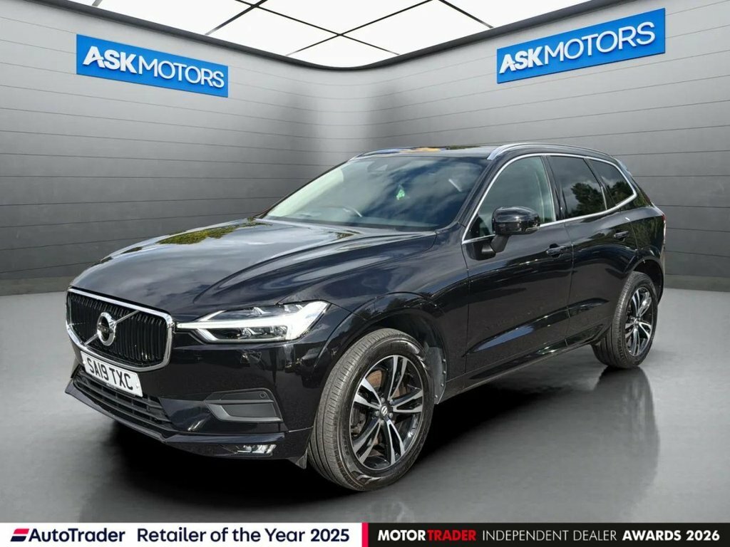 Volvo XC60 2L Momentum Pro Black