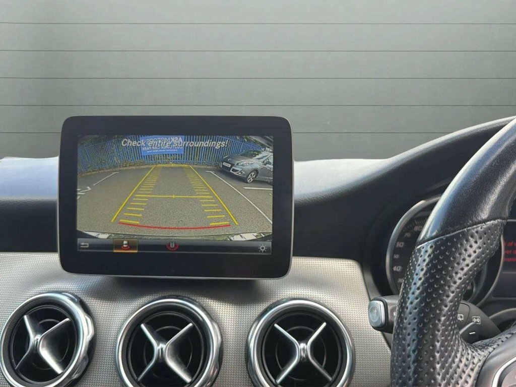 Mercedes-Benz GLA Class 1.6L Sport YT68KNS Black #2