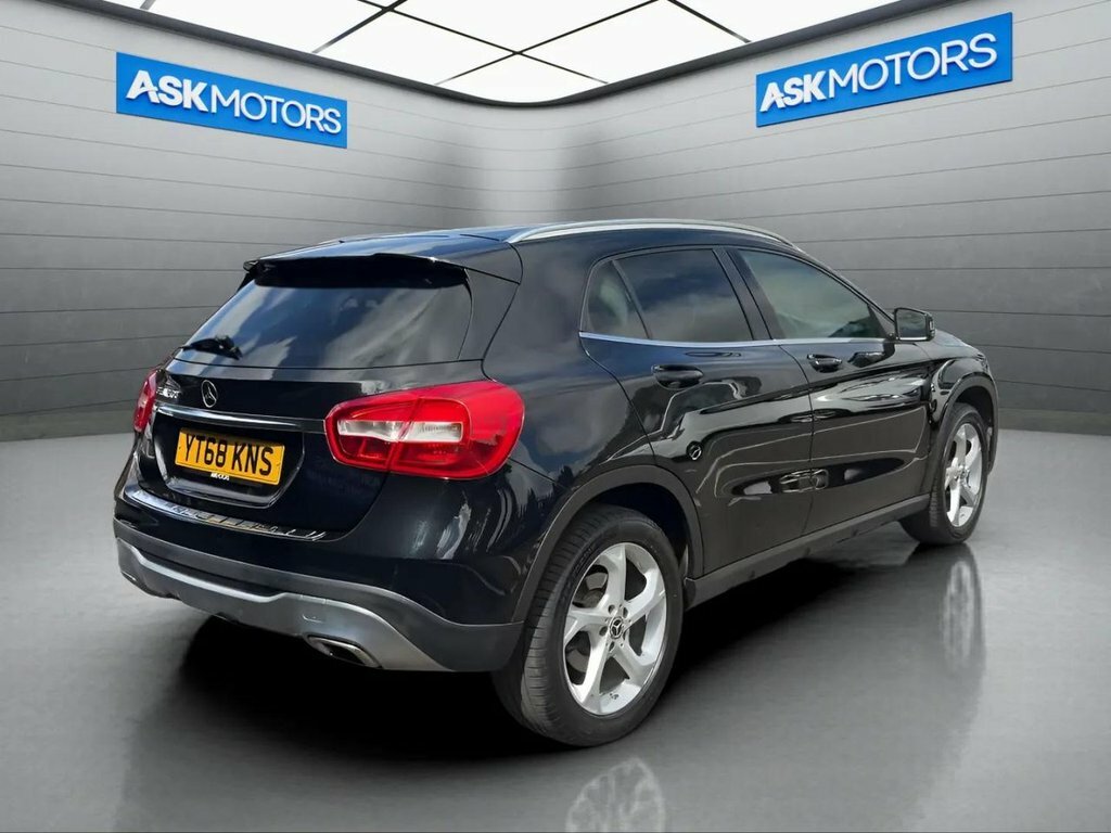 Mercedes-Benz GLA Class 1.6L Sport YT68KNS Black #4