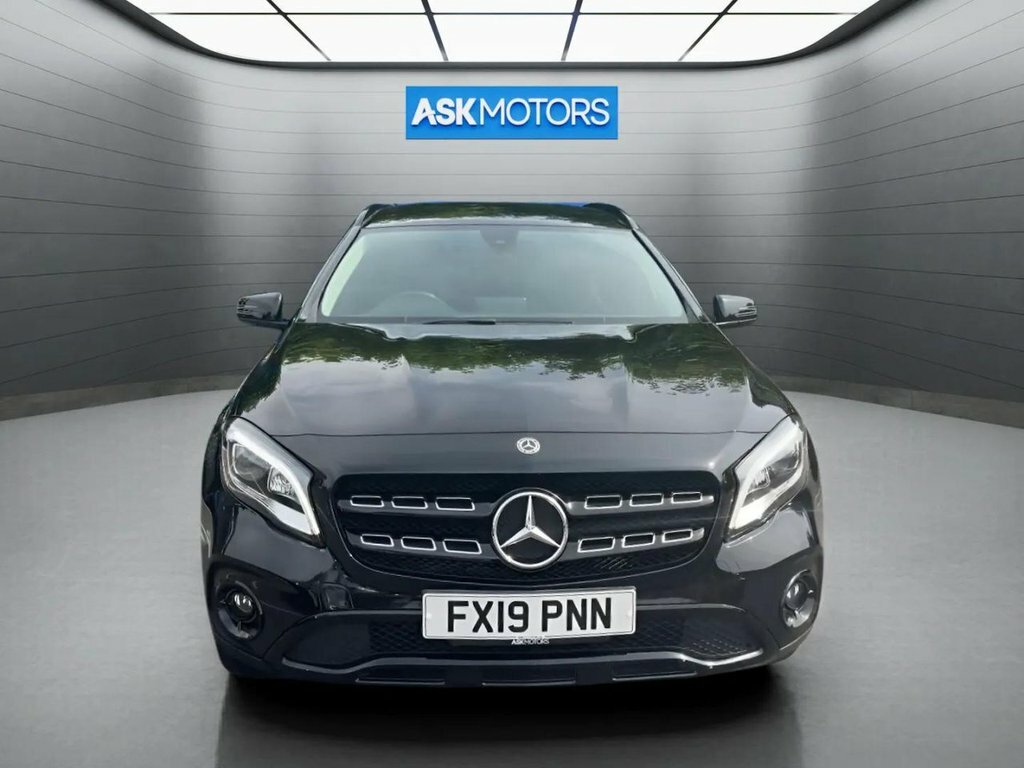 Mercedes-Benz GLA Class 1.6L Urban Edition Black #4