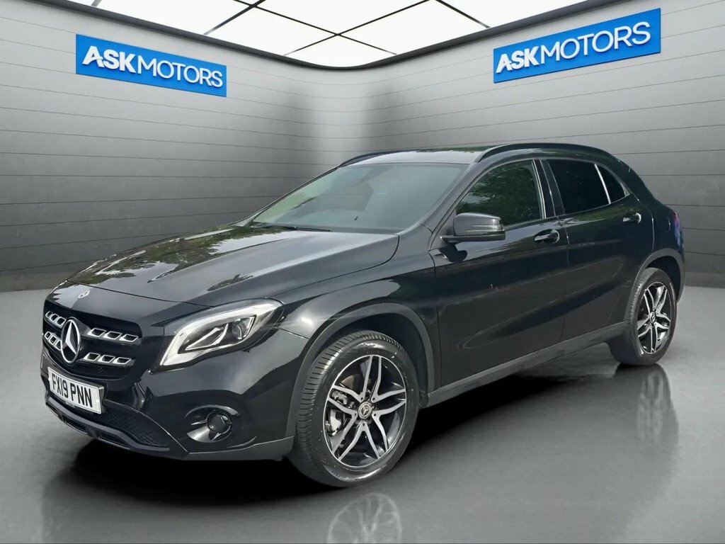 Mercedes-Benz GLA Class 1.6L Urban Edition Black
