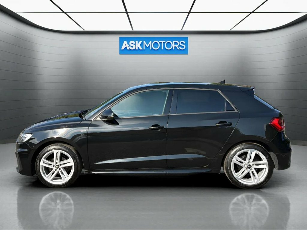 Audi A1 1L S Line Black #3