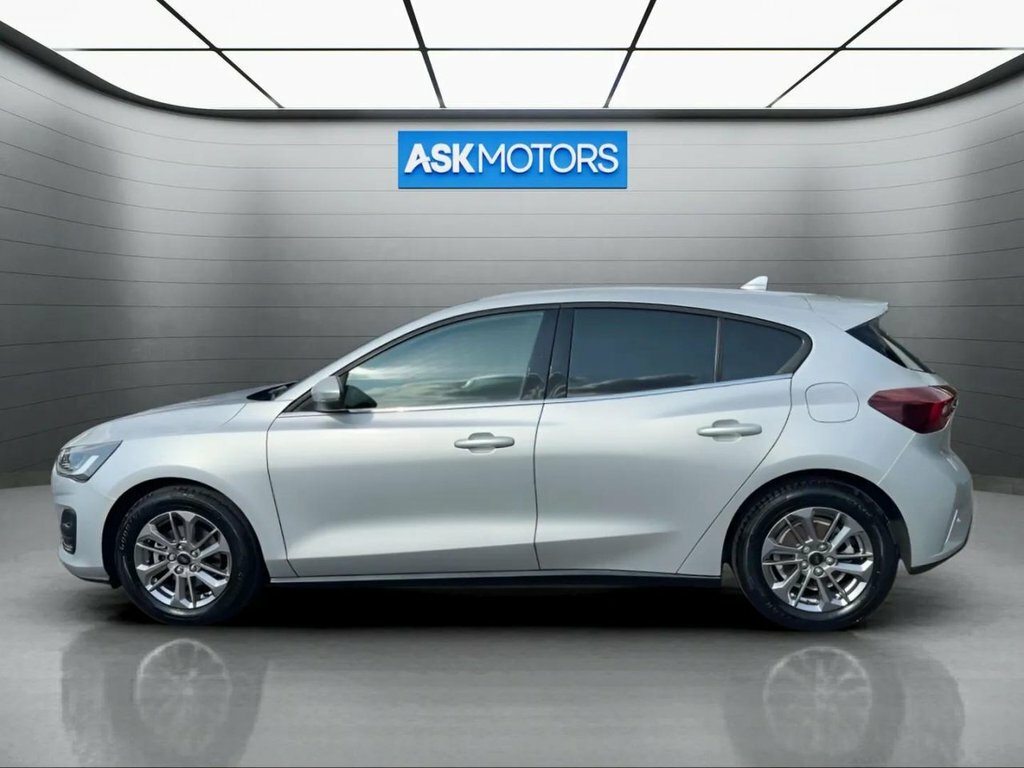 Ford Focus 1L Titanium Silver #4