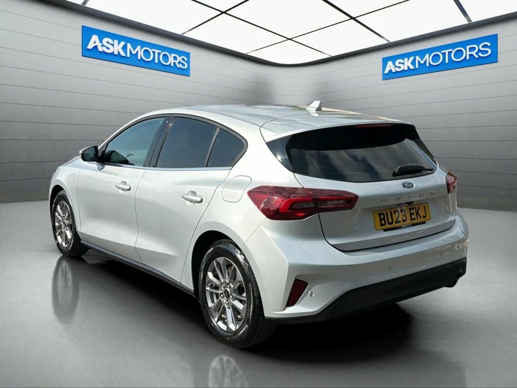 Ford Focus 1L Titanium Silver #2