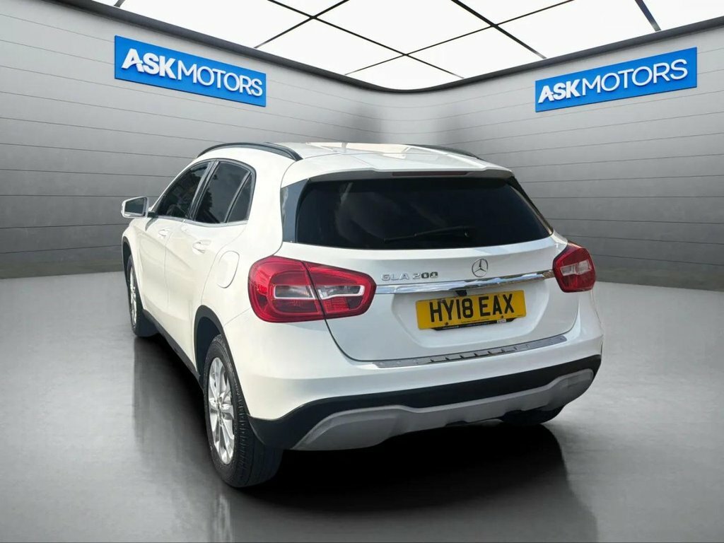 Mercedes-Benz GLA Class 200 Se Grey #23