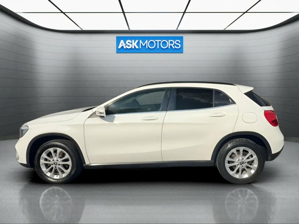 Mercedes-Benz GLA Class 200 Se Grey #28