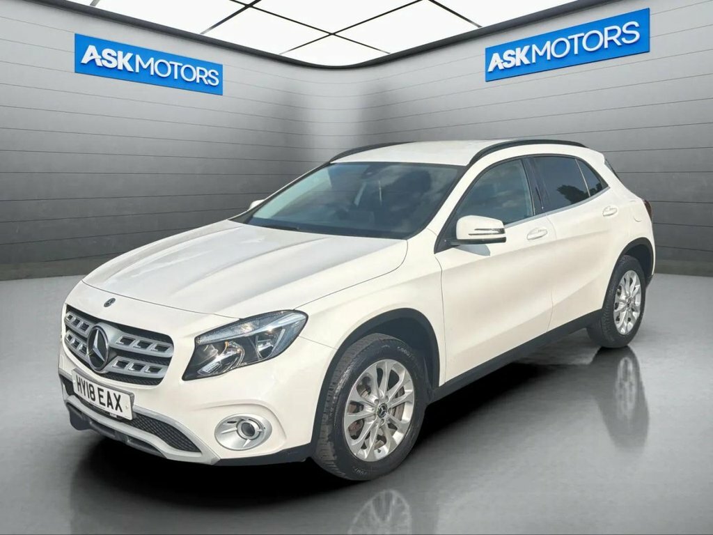 Mercedes-Benz GLA Class 200 Se Grey #27