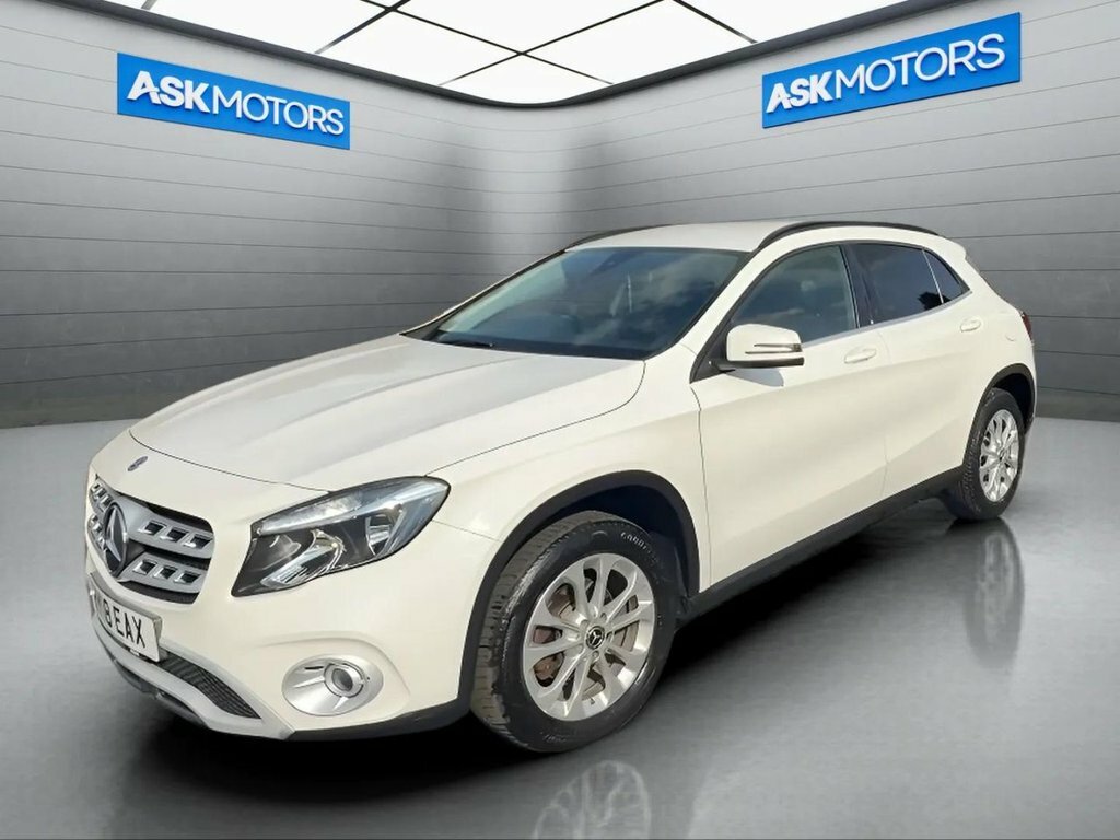 Mercedes-Benz GLA Class 1.6L Se White