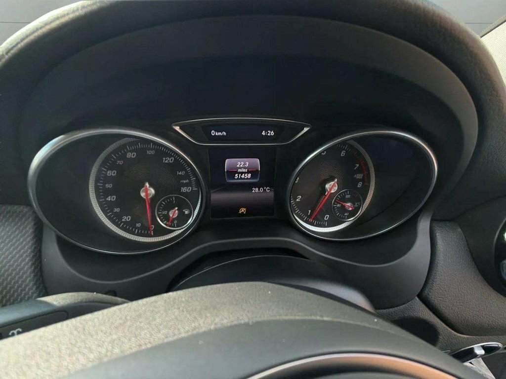 Mercedes-Benz GLA Class 200 Se Grey #8