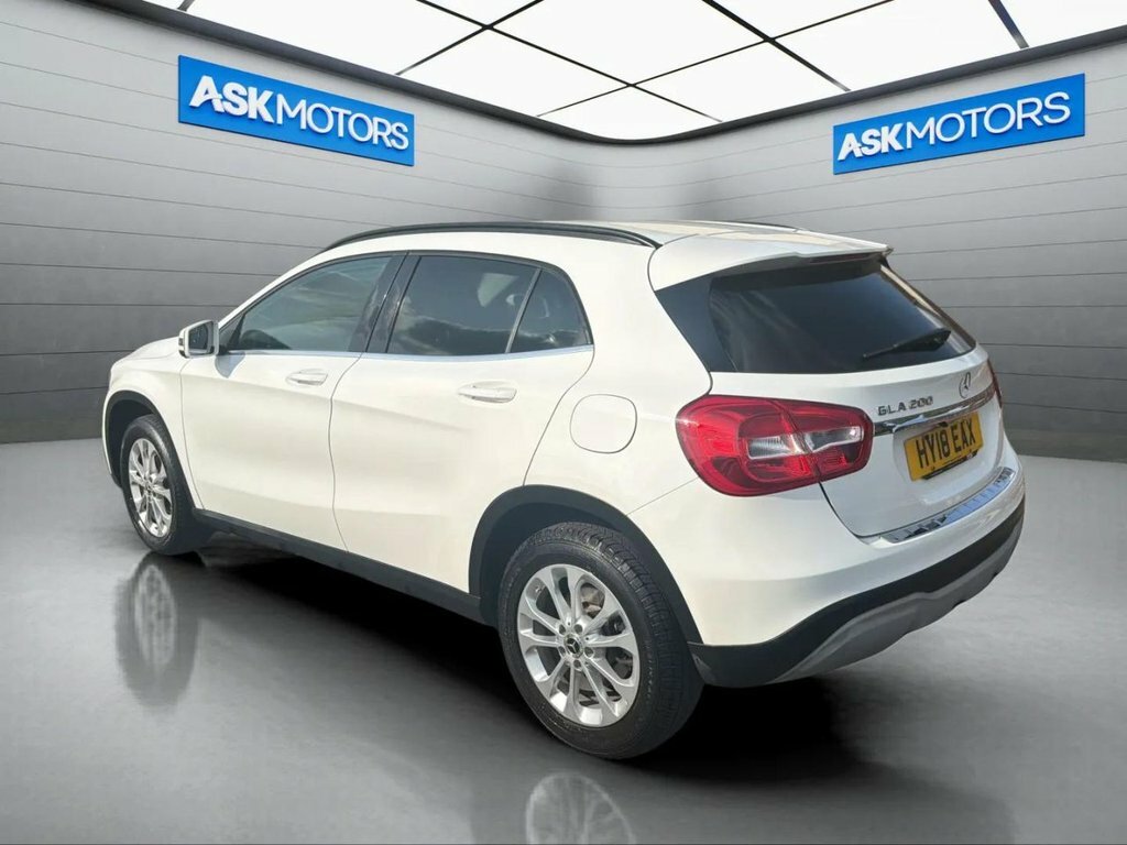 Mercedes-Benz GLA Class 200 Se Grey #24