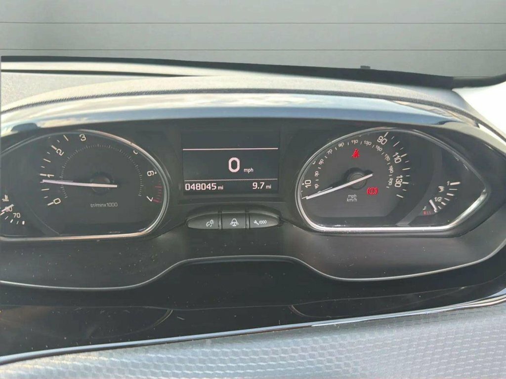 Peugeot 2008 Red #13