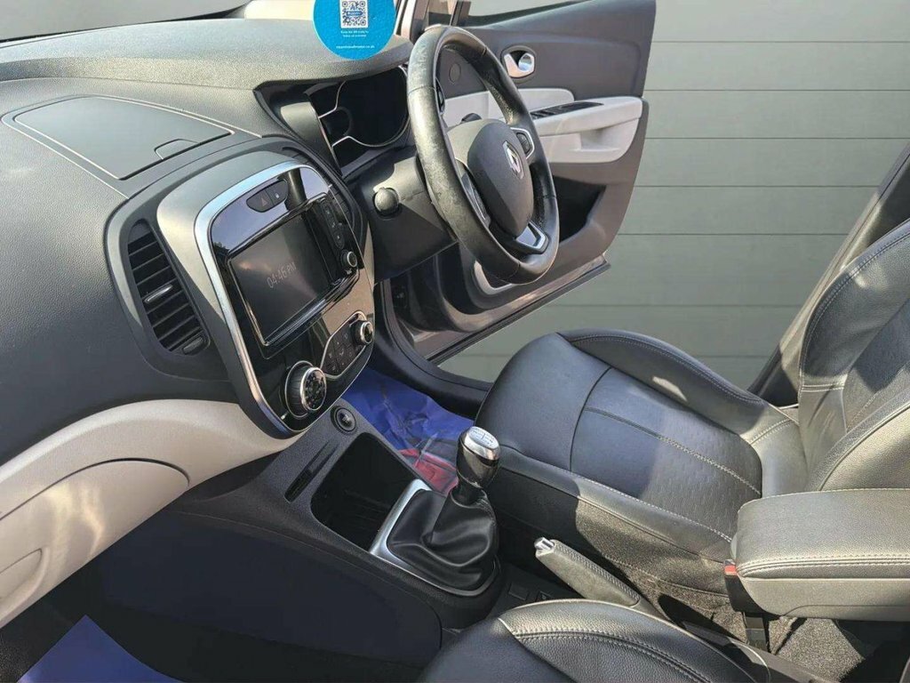 Renault Captur 0.9L Gt Line Grey #4