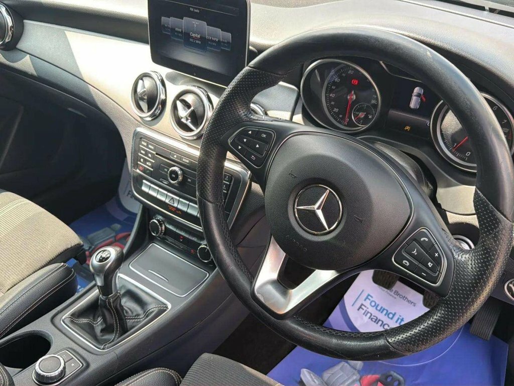 Mercedes-Benz GLA Class 1.6L Urban Edition Grey #6