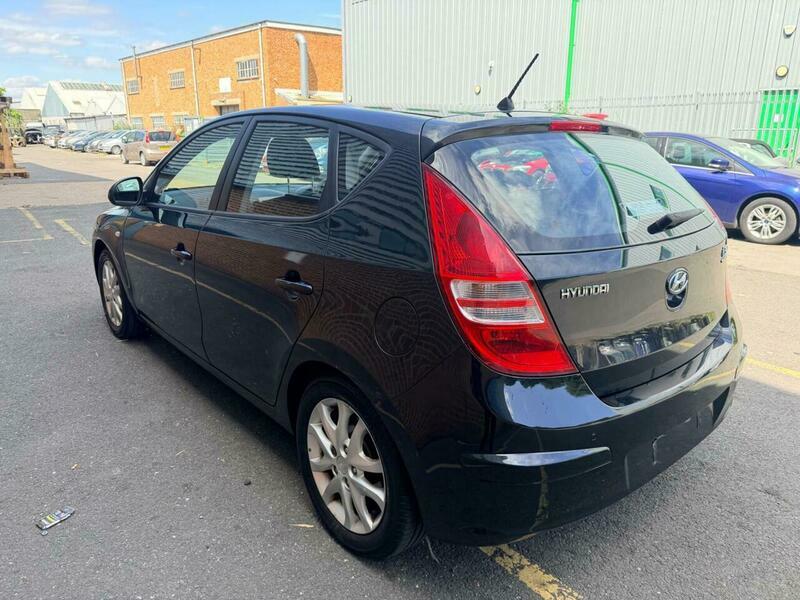 Hyundai I30 1.4 Es Hatchback Black #3