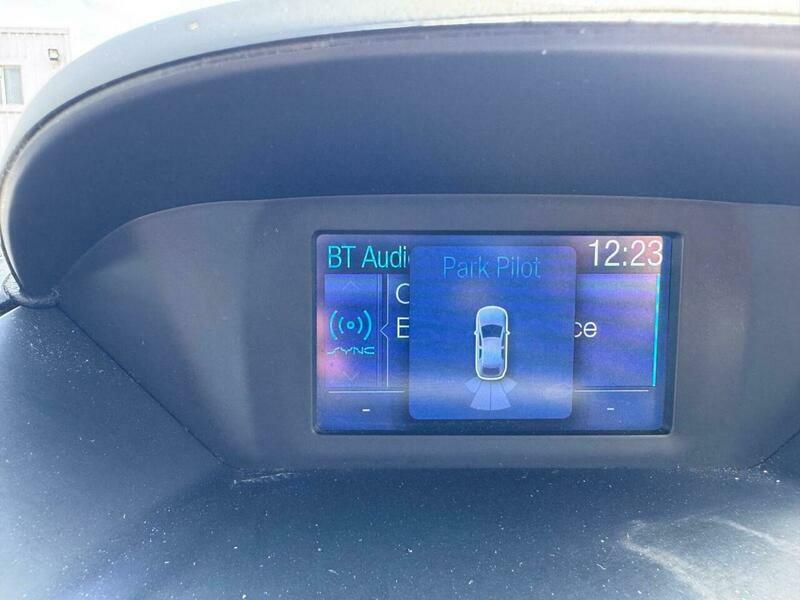 Ford B-Max Mpv 2014 Ford B-max 1.4 Zetec Mpv Bl Black #23