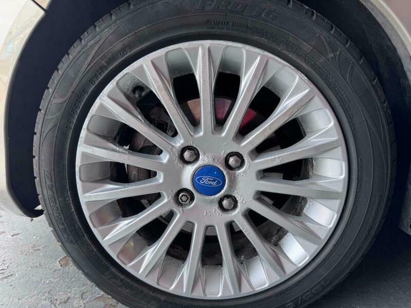 Ford B-Max Mpv 2014 Ford B-max 1.4 Zetec Mpv Bl Black #40