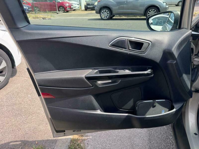 Ford B-Max Mpv 2014 Ford B-max 1.4 Zetec Mpv Bl Black #34