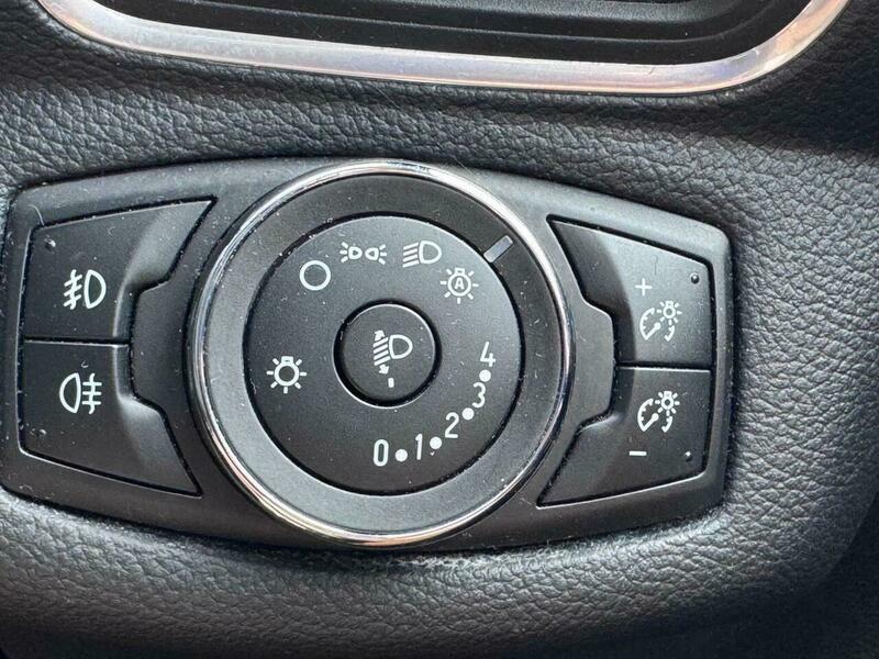 Ford B-Max Mpv 2014 Ford B-max 1.4 Zetec Mpv Bl Black #20