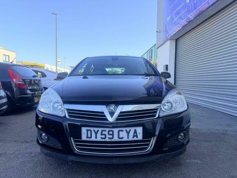 Vauxhall Astra 1.8I Vvt Sri Exterior Pack Red #1
