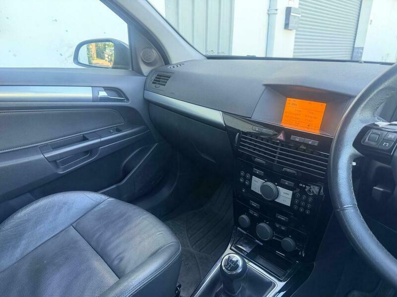 Vauxhall Astra 1.8I Vvt Sri Exterior Pack Red #32