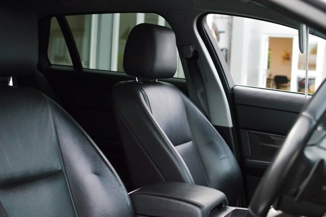 Jaguar XF V6 Luxury Sportbrake Grey #2