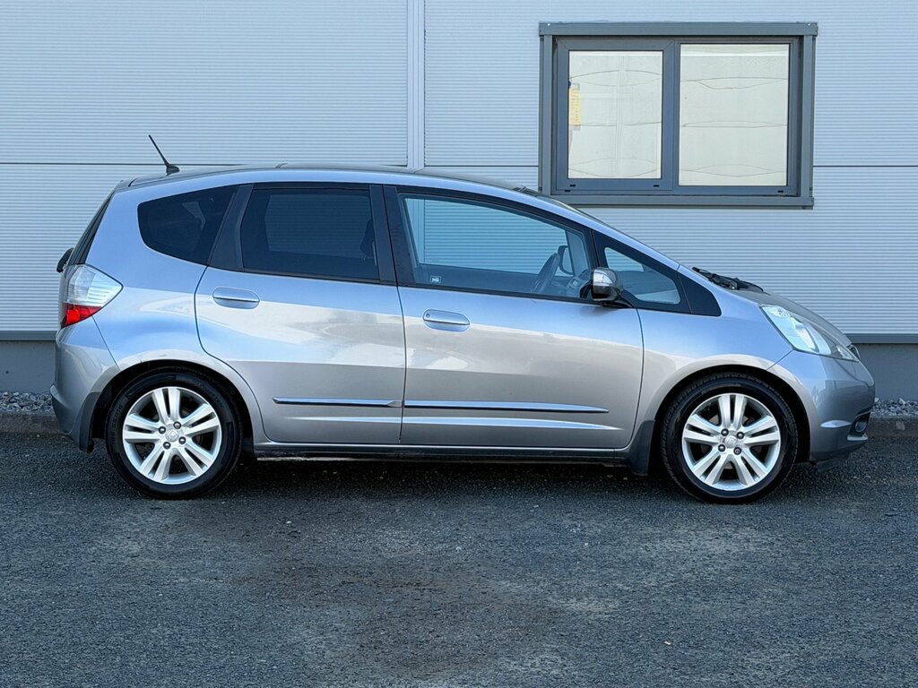 Honda Jazz I-vtec Es I-shift Black #7