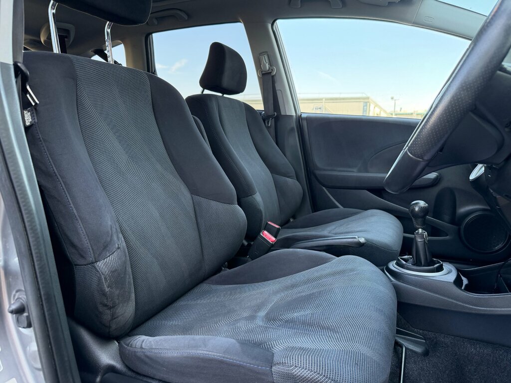 Honda Jazz I-vtec Es I-shift Black #20
