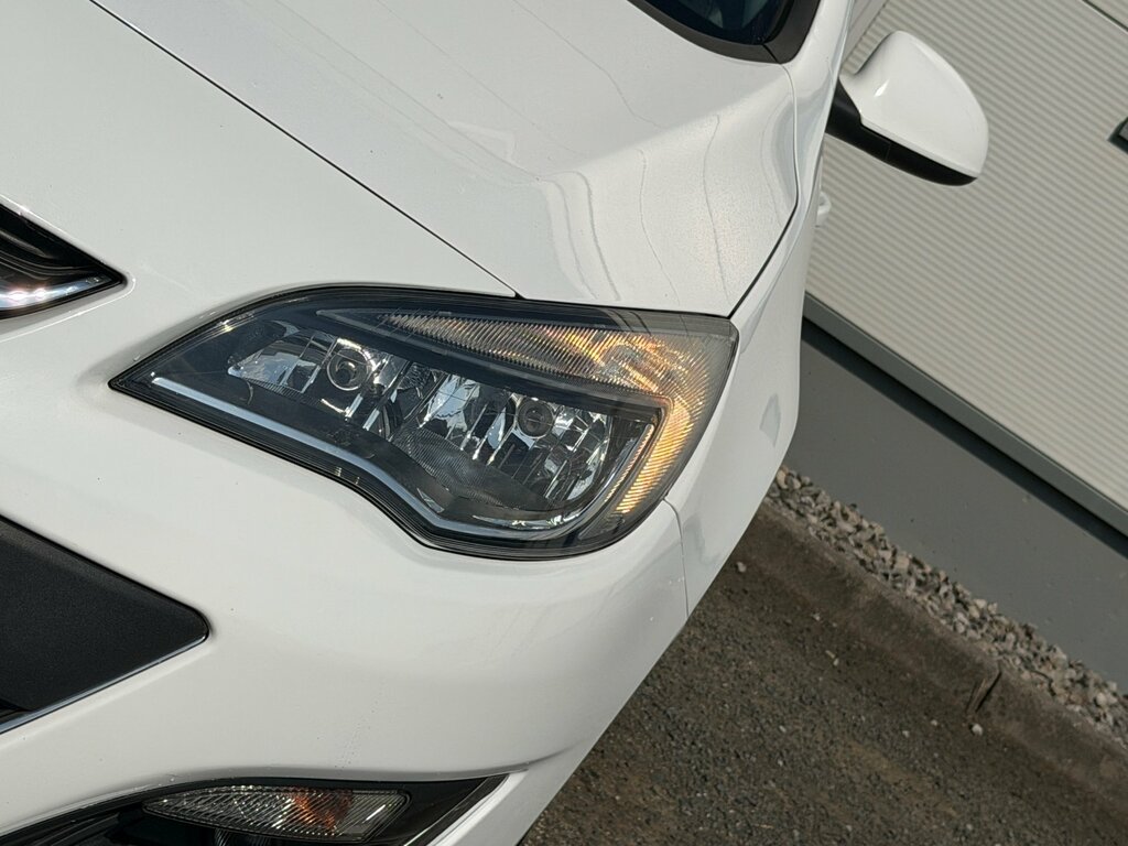 Vauxhall Astra 1.4I Sri Hatchback Euro 6 100 P White #5