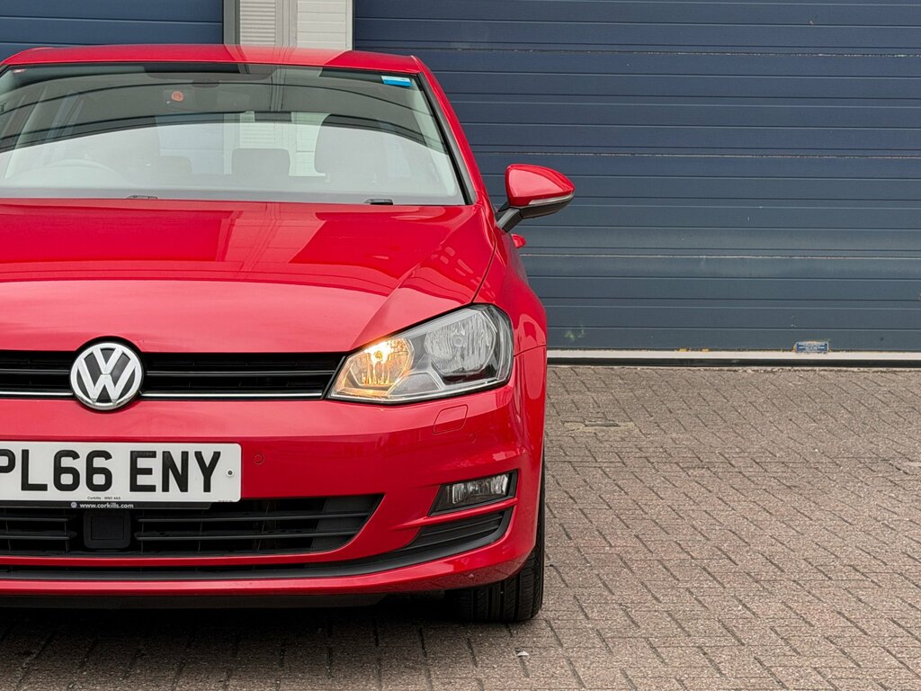 Volkswagen Golf 1.4 Tsi Bluemotion Tech Match Edition Hatchback Red #4