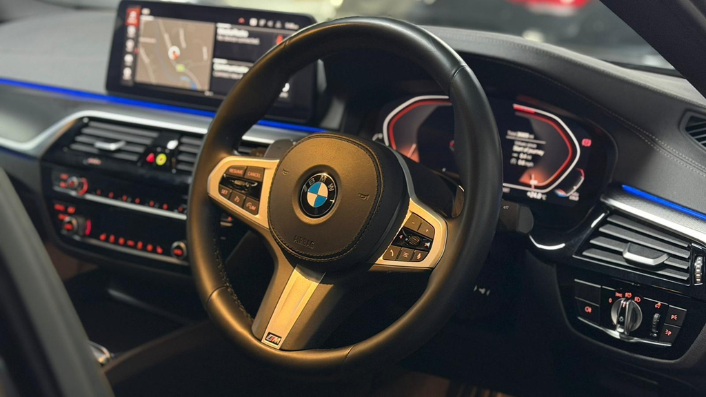 BMW 5 Series M Sport Blue #25