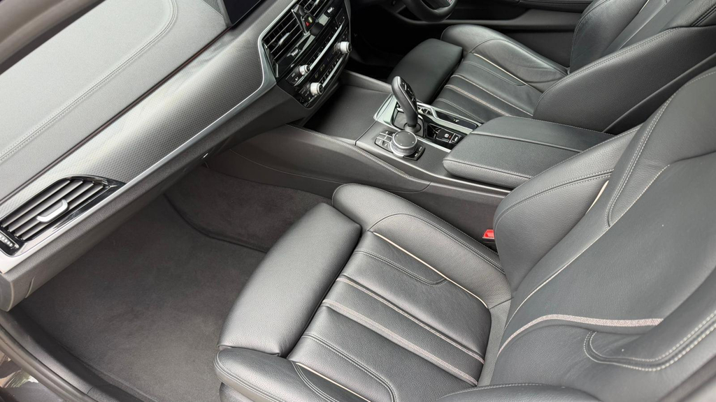 BMW 5 Series M Sport Blue #8