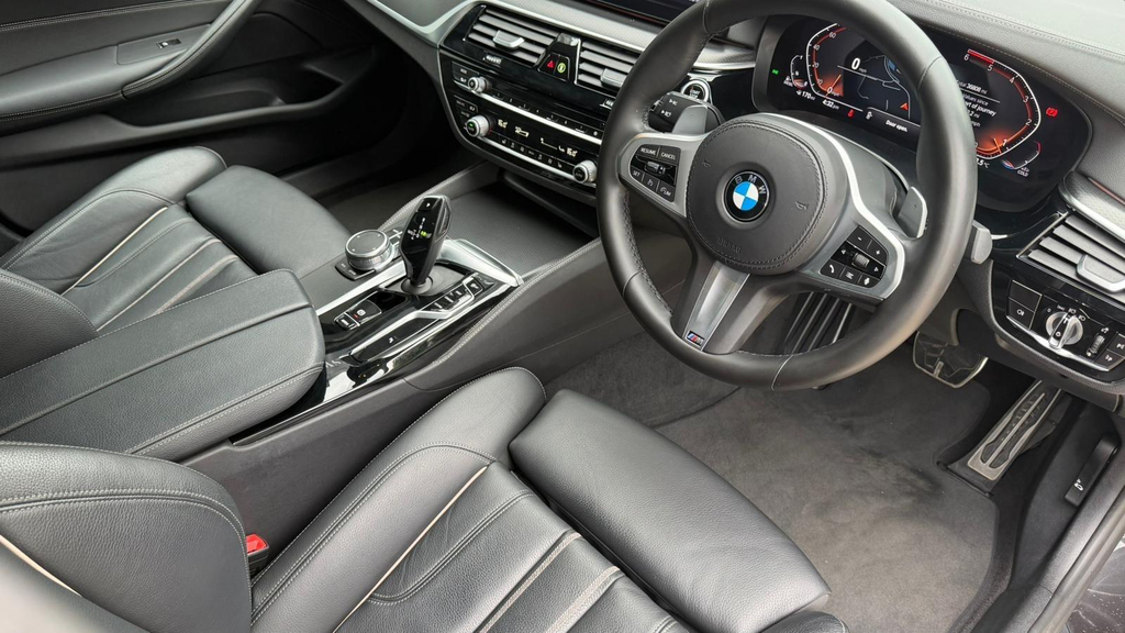 BMW 5 Series M Sport Blue #7