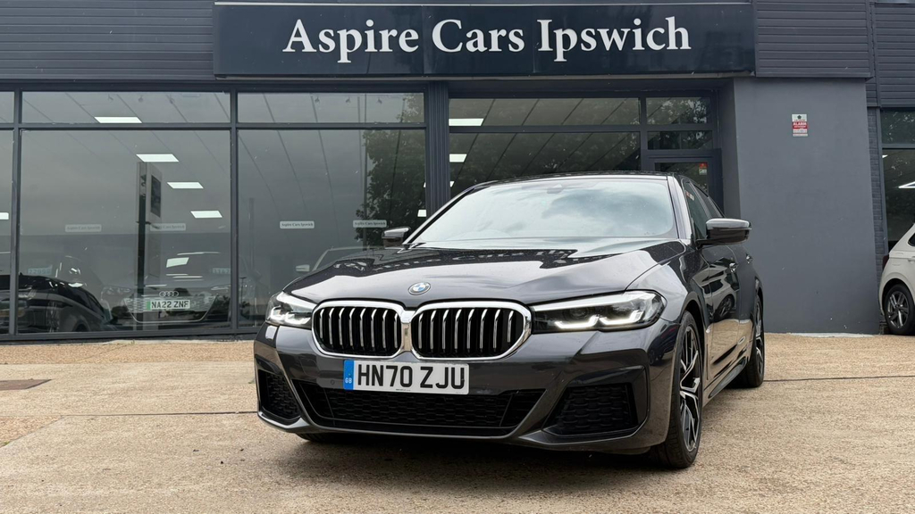 BMW 5 Series M Sport Blue #10