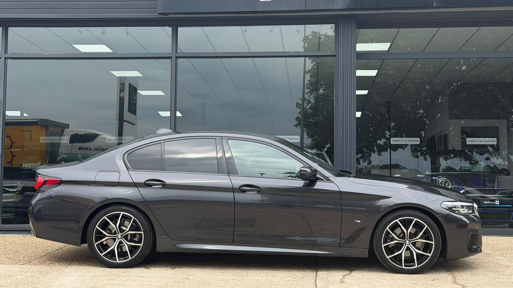 BMW 5 Series M Sport Blue #23