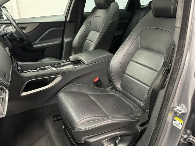 Jaguar F-Pace Black #17