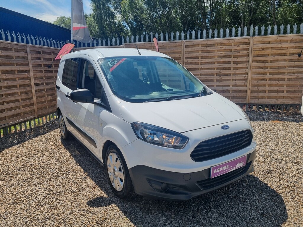 Ford Transit Courier Combi Van 1.5 Tdci 201867 White