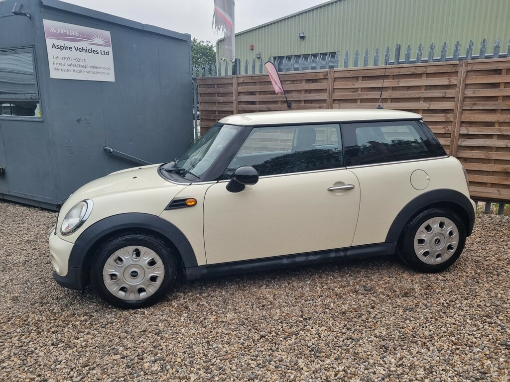 Mini Hatch Hatchback 1.6 First Hatch 201060 FY60LUB White #3