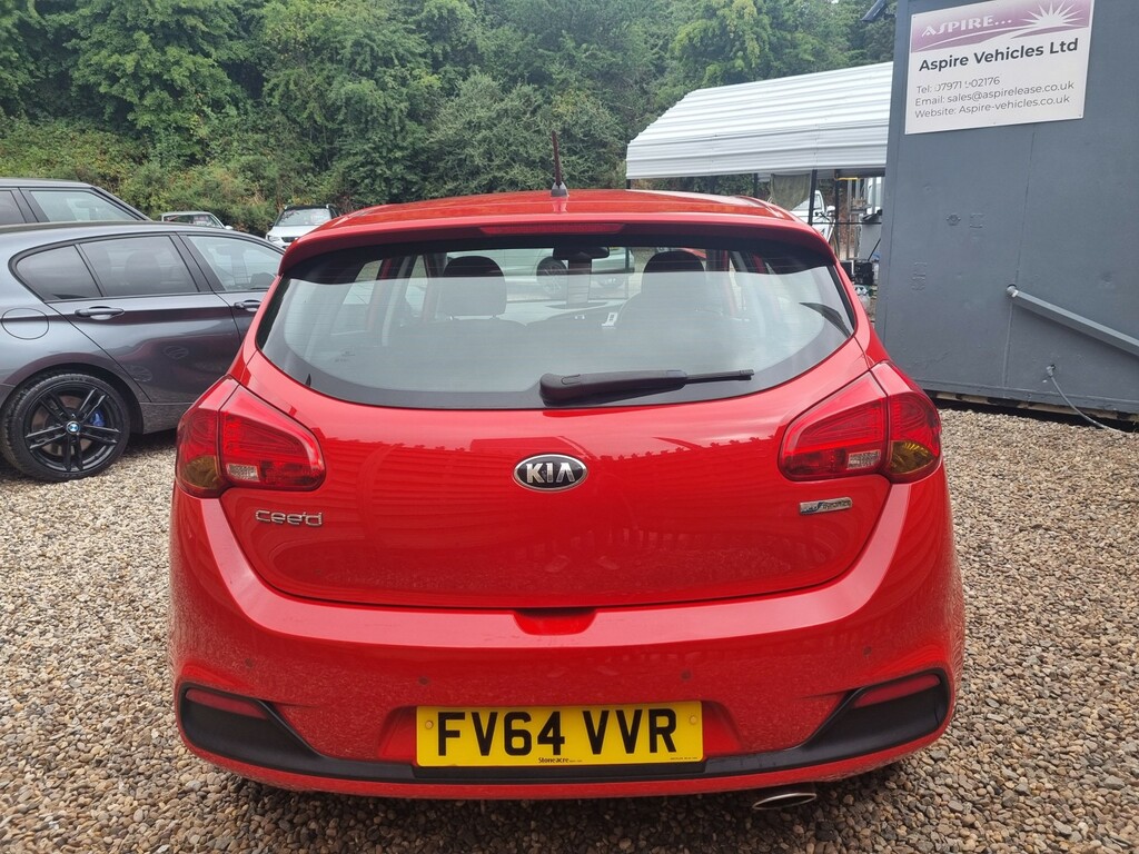 Kia Ceed 1.6 Crdi Ecodynamics 2 Red #5