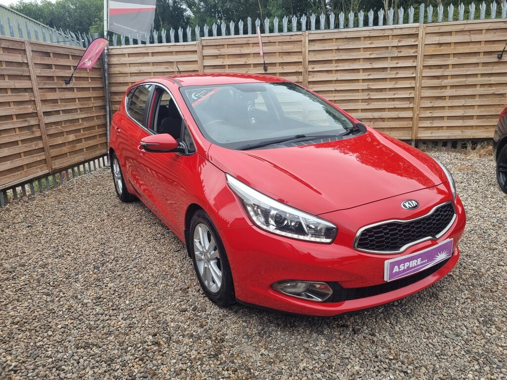 Kia Ceed 1.6 Crdi Ecodynamics 2 Red