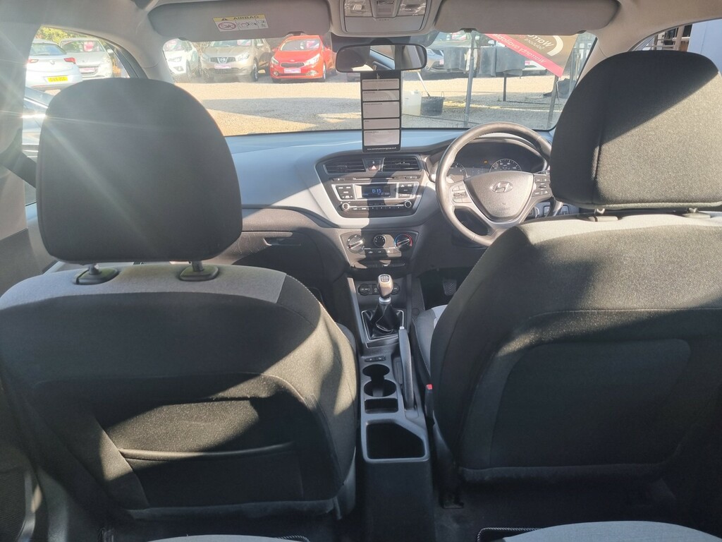 Hyundai I20 1.2 Blue Drive Se Silver #10
