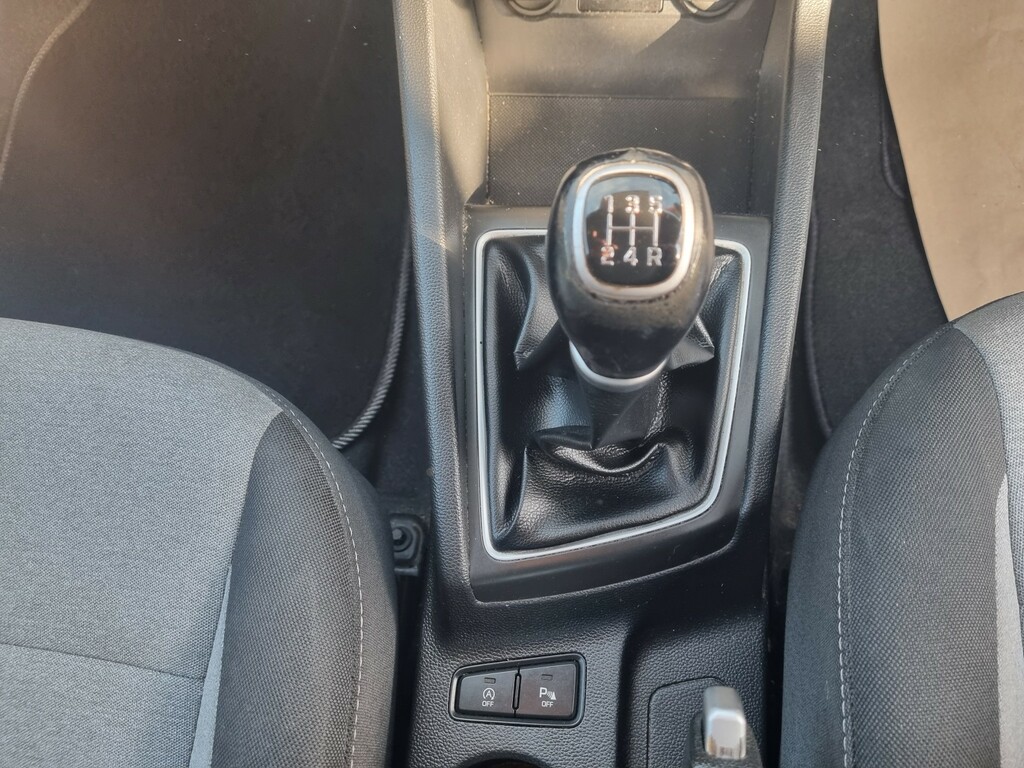 Hyundai I20 1.2 Blue Drive Se Silver #16