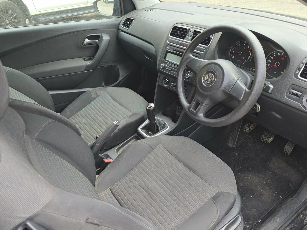 Volkswagen Polo 1.2 Moda Black #8